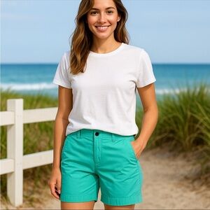 Patagonia Women’s Green Bermuda shorts  4 Inseam 9 1/2 Organic Cotton Preppy